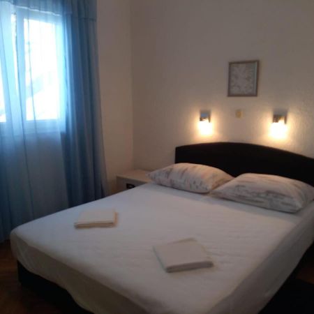 Sea Side App Apartment Vratarusa Luaran gambar