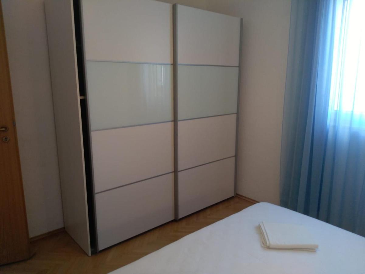 Sea Side App Apartment Vratarusa Luaran gambar