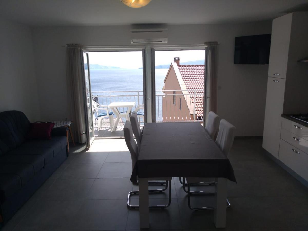 Sea Side App Apartment Vratarusa Luaran gambar