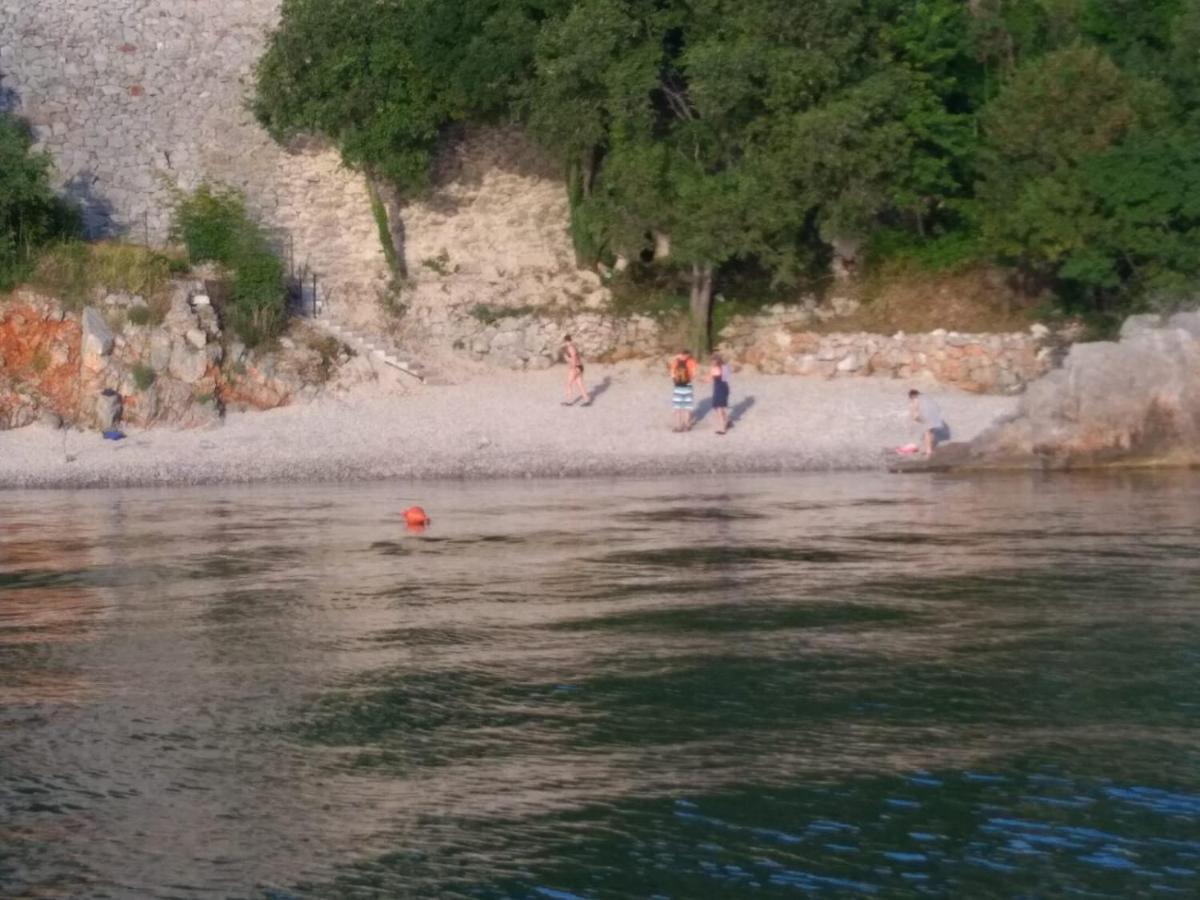 Sea Side App Apartment Vratarusa Luaran gambar